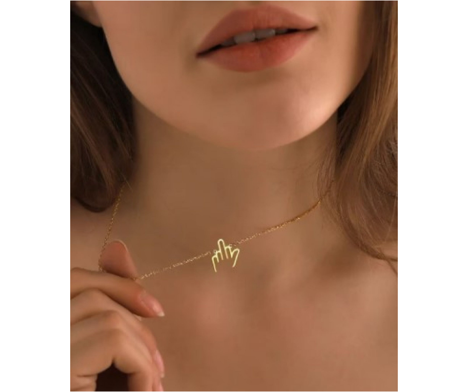 Collar con Gesto Irreverente